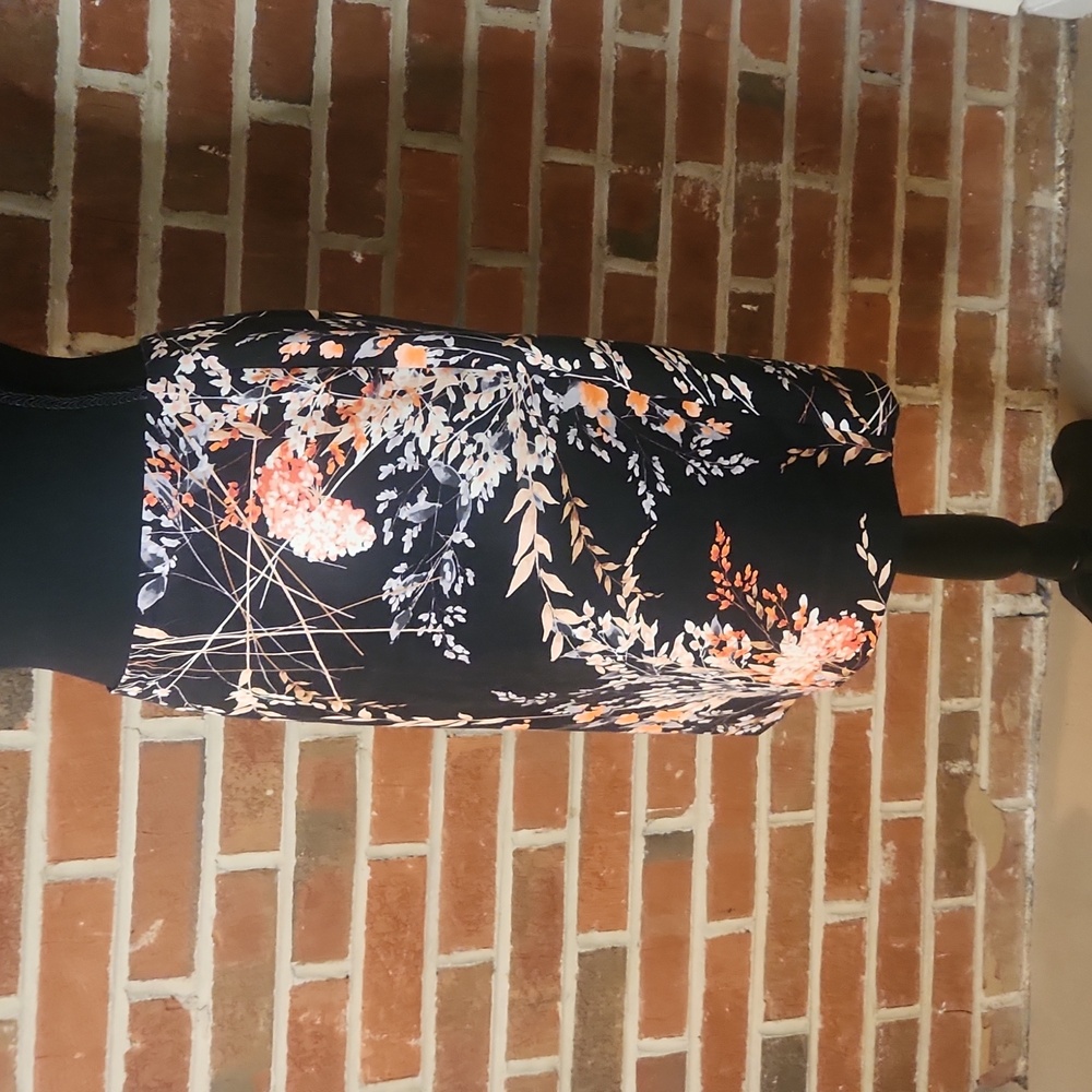 Talbot Petite Floral Skirt, Size 4p - Picture 2 of 6